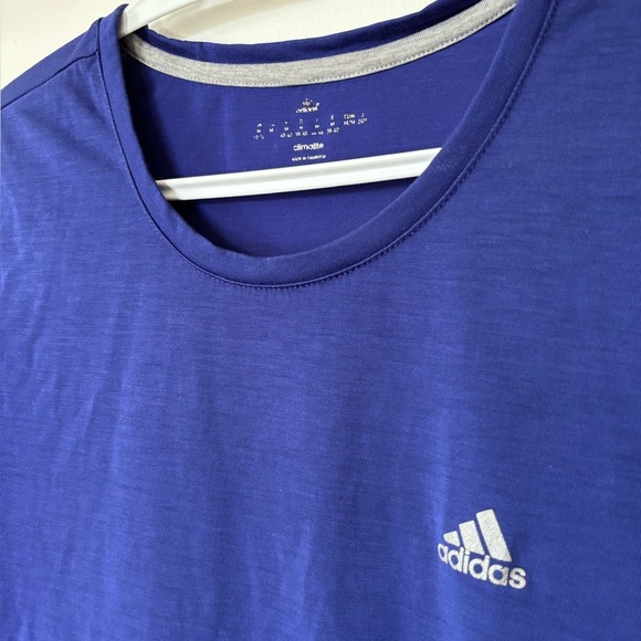 🎉4/30$🎉 Adidas Activewear Tee - Size Medium - Picture 2 of 4